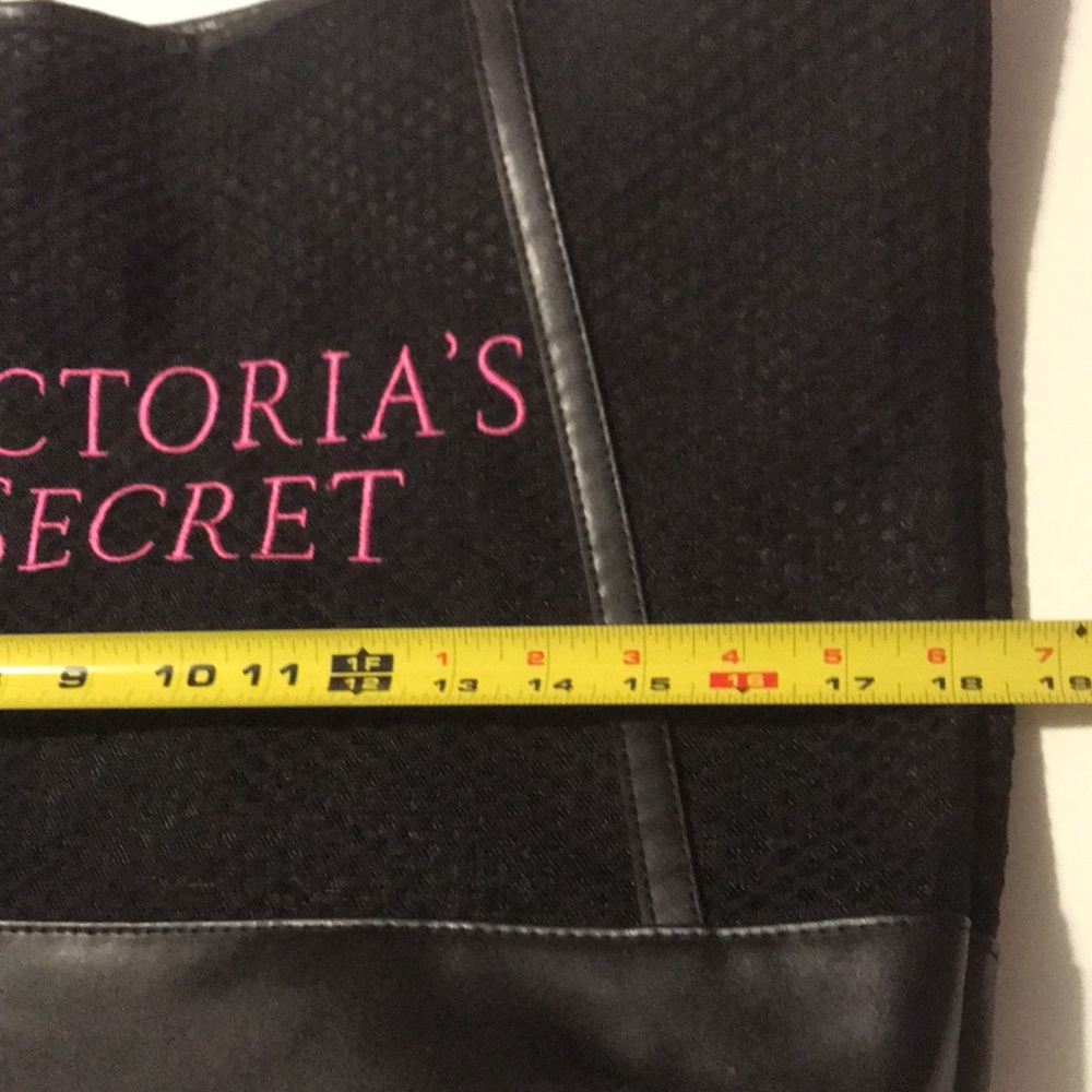 Victoria’s Secret Large Vegan Leather and Mesh tote NWOT - Picture 7 of 8